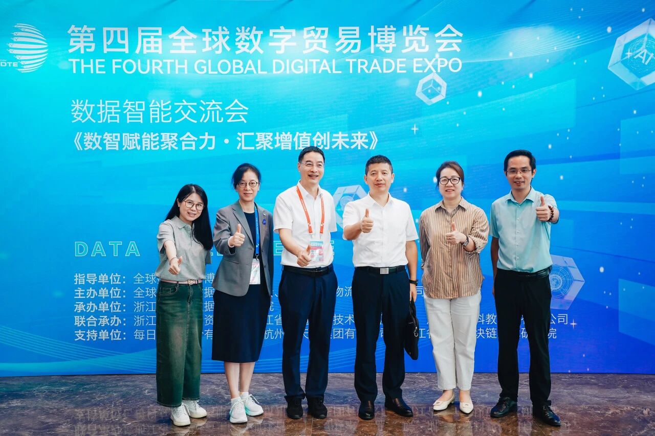 1758952796584338.jpg 3.jpg