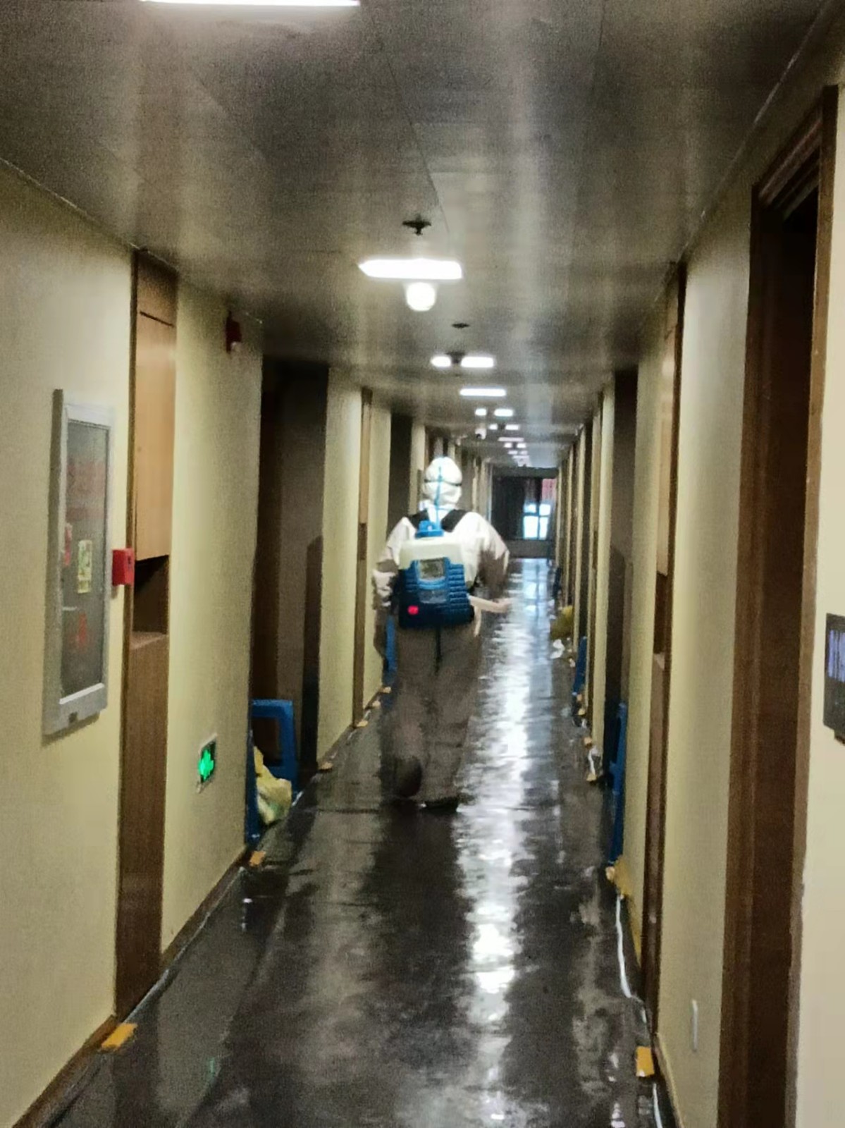 1644459830481042923.jpg ½¡¼ìÊÂÇéÖ°Ô±ÕýÔÚ¾ÙÐм¯ÖиôÀëµãÏûɱÊÂÇé.jpg